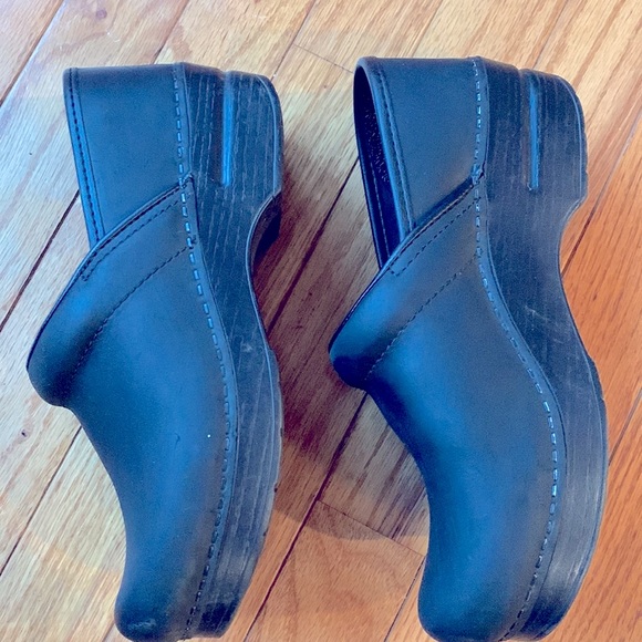 Dansko Professional Leather Clogs - Picture 5 of 7